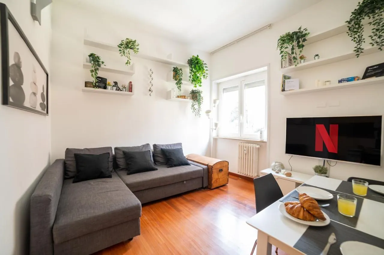 Citylife-Fiera Nuovo Apt Con Wifi & Netflix contacts